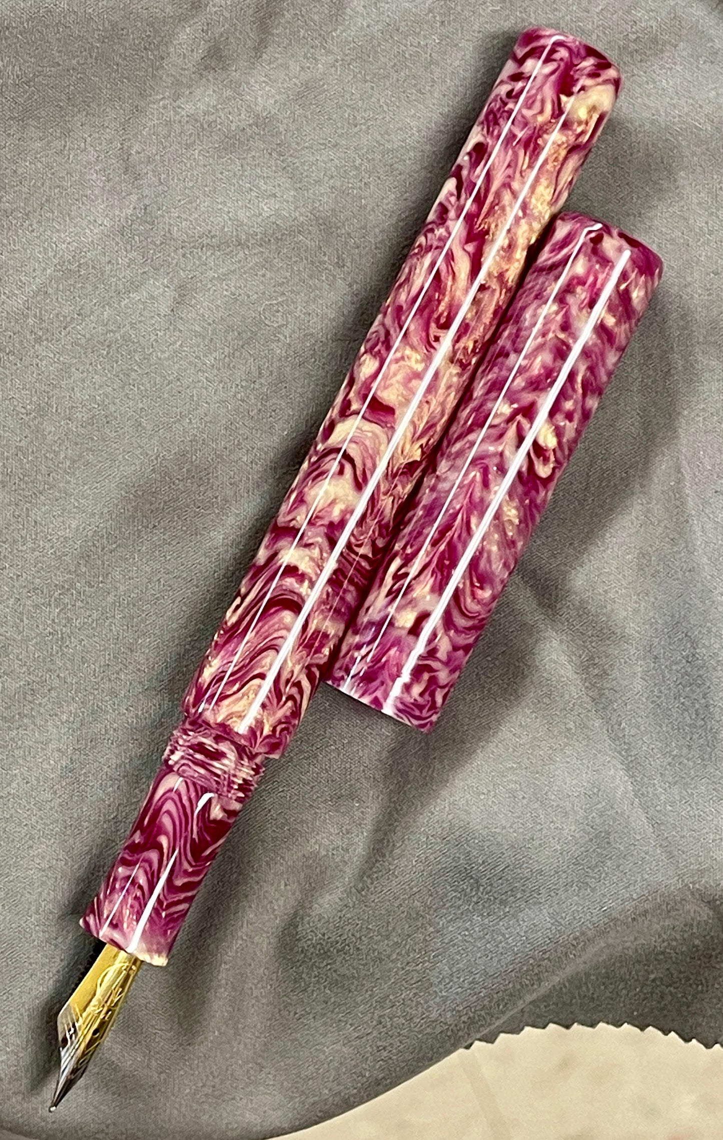 Z - Raspberry Swirl Pen