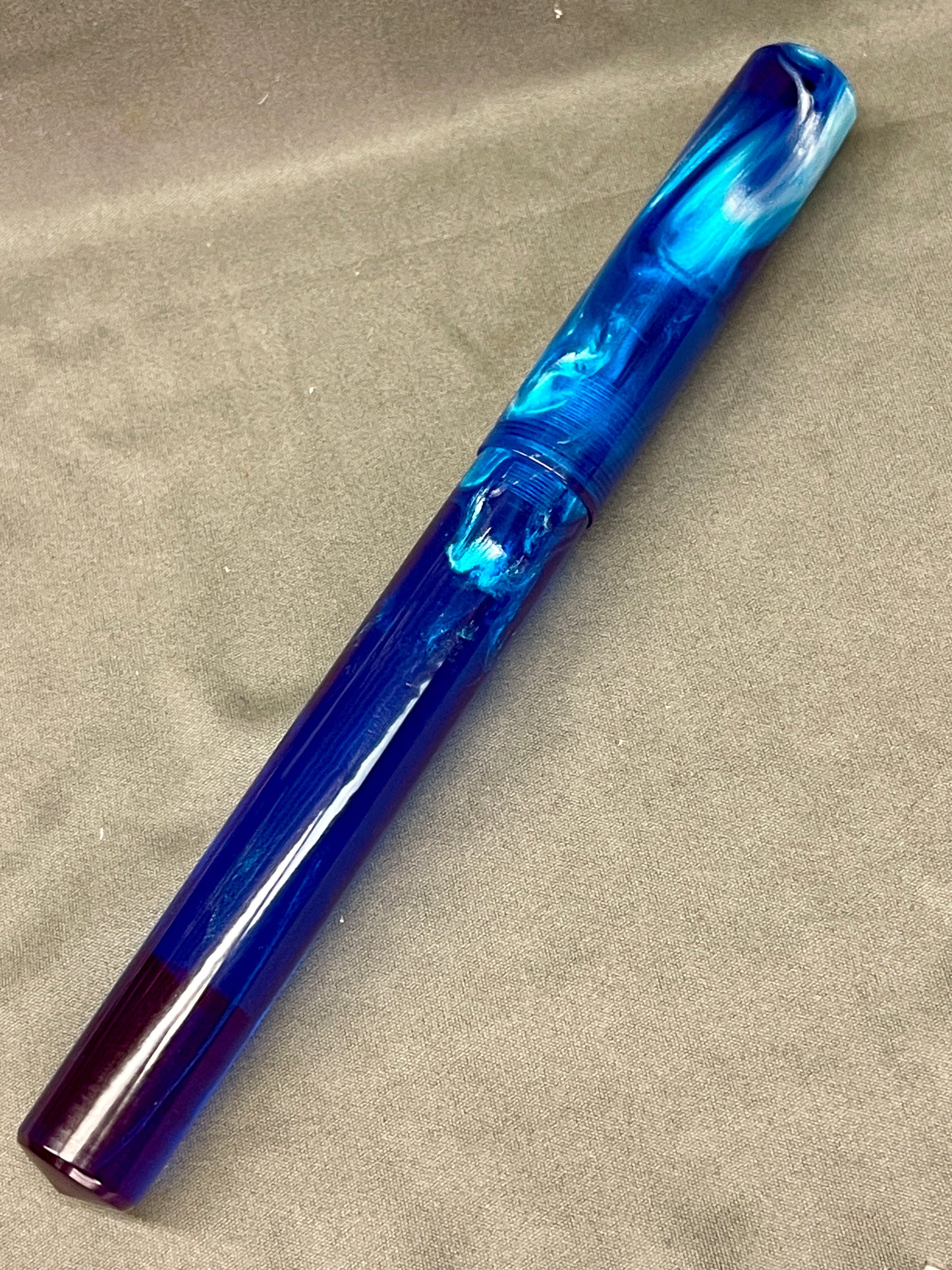 Z - The Sting Fountain Pen Abyss Blue (Robin)