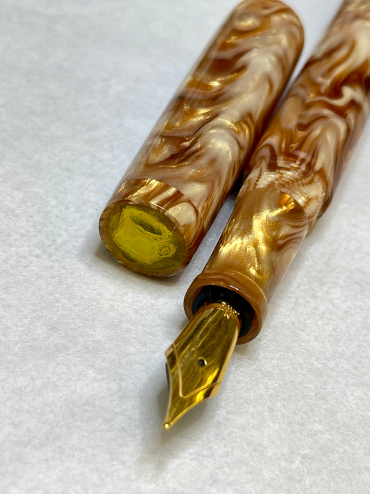 Crème Brûlée Fountain Pen